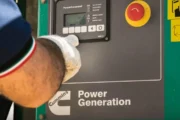 Cómo los abonos mensuales optimizan el mantenimiento de grupos electrógenos. Fotografía editorial relacionada con abonos mensuales grupos electrógenos. publicada en Netaware