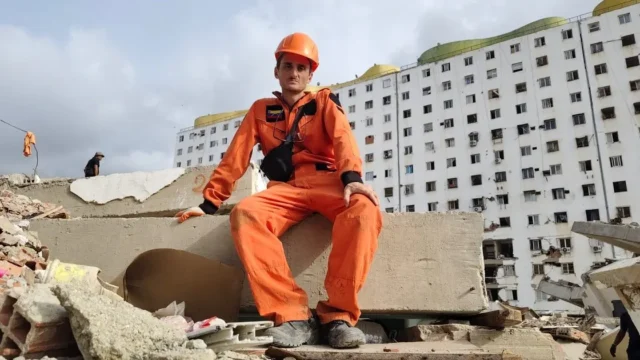 El tripulante argentino que cambió los cielos por el rescate en Venezuela. Fotografía editorial relacionada con tripulante argentino rescatista en Venezuela. publicada en Netaware
