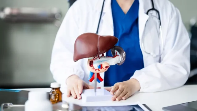 Hepatitis B y C: por qué todos deberían hacerse un control alguna vez. Fotografía editorial relacionada con control para hepatitis B y C. publicada en Netaware