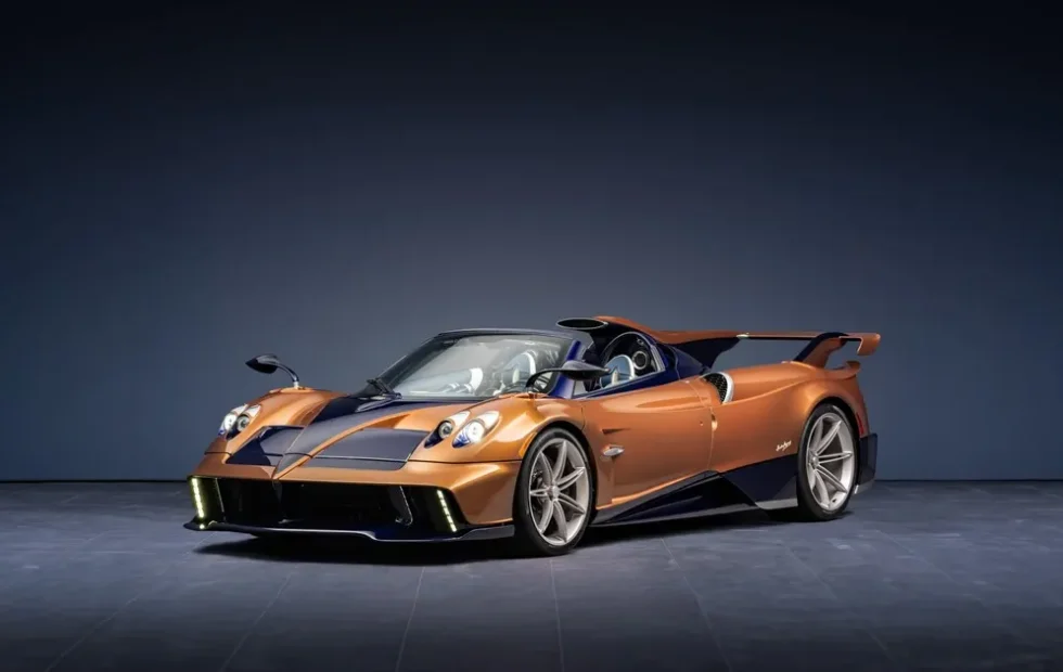 Horacio Pagani celebra sus 70 años con una joya automotriz de carbono en Goodwood. Fotografía editorial relacionada con Horacio Pagani celebra años joya. publicada en Netaware