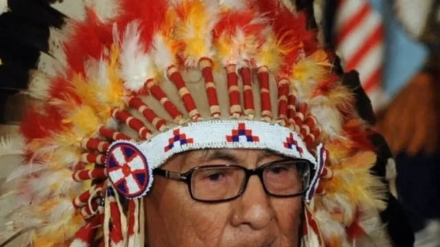 Joseph Medicine Crow: el guerrero crow que robó caballos a los nazis. Imagen destacada sobre Joseph Medicine Crow. publicada en Netaware