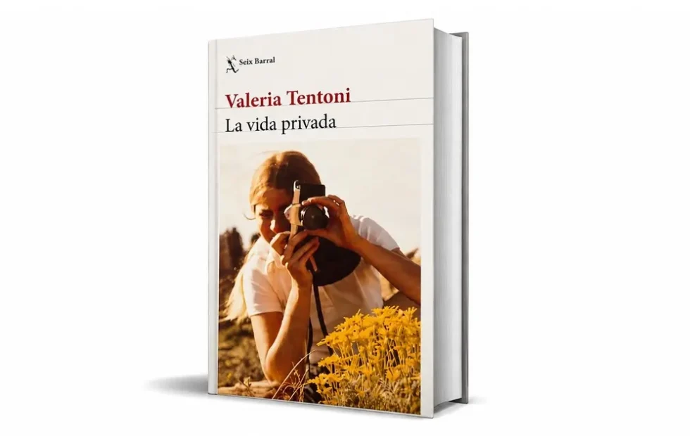 La vida privada de Valeria Tentoni: ficción y deseo en una isla que desvela. Fotografía editorial relacionada con La vida privada Valeria Tentoni. publicada en Netaware
