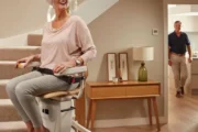 Sillas salvaescaleras: accesibilidad y autonomía sin abandonar el hogar. Imagen destacada sobre sillas salvaescaleras. publicada en Netaware