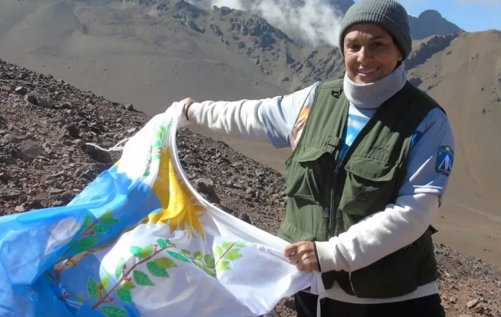 Adriana Geymonat, la docente que recorrió las seis rutas de San Martín. Imagen destacada sobre seis rutas de San Martín. publicada en Netaware