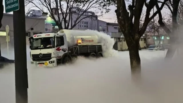 Derrame de oxígeno líquido obligó a evacuar una cuadra en Monte Castro. Imagen destacada sobre derrame de oxígeno líquido. publicada en Netaware