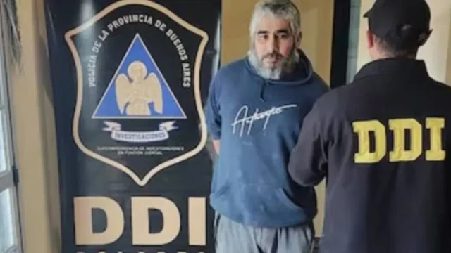 Detuvieron en Florencio Varela a un acusado de abuso sexual prófugo durante 14 años. Fotografía editorial relacionada con detención del acusado prófugo. publicada en Netaware
