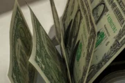 Dólar blue hoy: cotización, brechas y claves del mercado este lunes. Imagen destacada sobre dólar blue hoy. publicada en Netaware