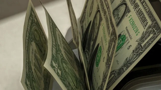 Dólar blue hoy: cotización, brechas y claves del mercado este lunes. Imagen destacada sobre dólar blue hoy. publicada en Netaware