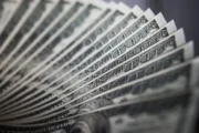 Dólar cerca de $1.500: crece la cobertura ante las elecciones de 2027. Imagen destacada sobre dólar cerca de $1.500. publicada en Netaware