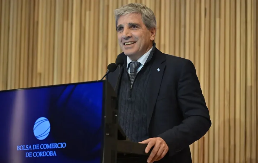 La advertencia de Caputo a los bancos expone la tensión entre ajuste y reelección. Imagen destacada sobre advertencia de Caputo a los bancos. publicada en Netaware