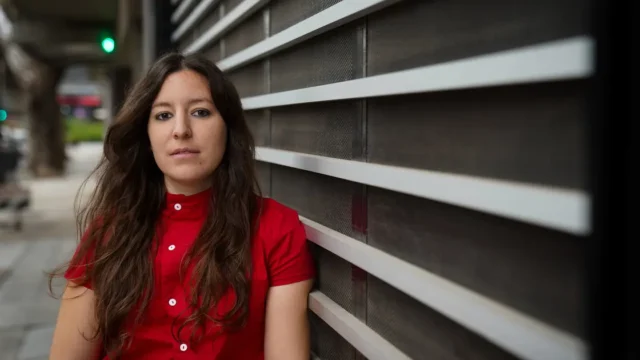 Laura C. Vela: “Seismil” y la búsqueda de una voz frente a la violencia. Fotografía editorial relacionada con Laura C. Vela Seismil. publicada en Netaware