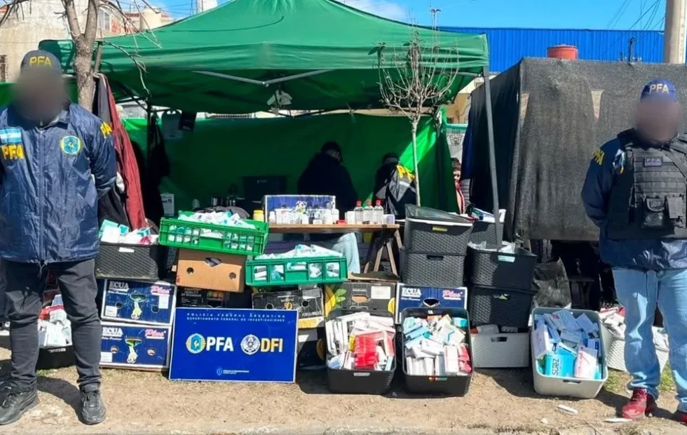 Medicamentos ilegales: nueve imputados por vender antibióticos en una feria. Fotografía editorial relacionada con medicamentos ilegales en feria. publicada en Netaware