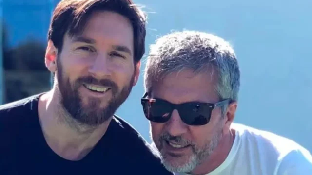Messi íntimo: jugar hasta que papá pudiera verlo una vez más. Imagen destacada sobre Messi íntimo. publicada en Netaware