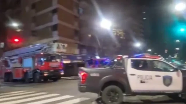 Operativo en Recoleta: rescataron a dos hombres desde un piso 14. Imagen destacada sobre operativo en Recoleta. publicada en Netaware