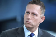 Peter Thiel y la mansión de Buenos Aires que provocó una protesta insólita. Fotografía editorial relacionada con mansión de Peter Thiel. publicada en Netaware
