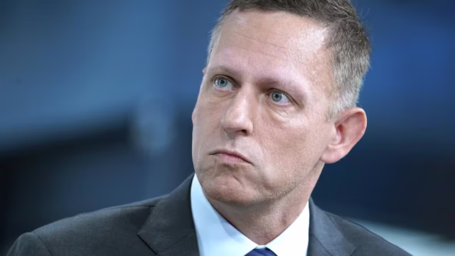 Peter Thiel y la mansión de Buenos Aires que provocó una protesta insólita. Fotografía editorial relacionada con mansión de Peter Thiel. publicada en Netaware