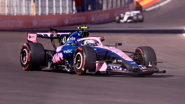 Colapinto llega a la clasificación del GP de España con señales alentadoras. Fotografía editorial relacionada con clasificación Gran Premio de España. publicada en Netaware