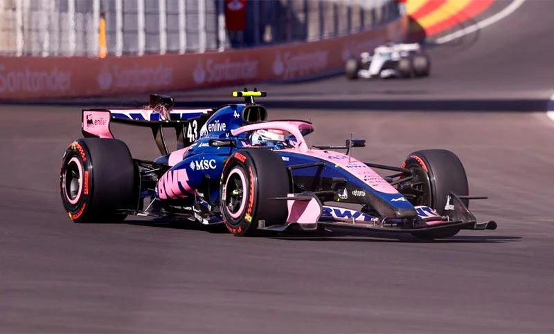 Colapinto llega a la clasificación del GP de España con señales alentadoras. Fotografía editorial relacionada con clasificación Gran Premio de España. publicada en Netaware