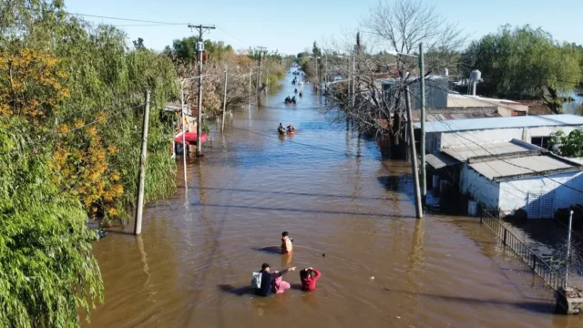 El huracán Polo deja inundaciones en México y el suroeste de Estados Unidos. Fotografía editorial relacionada con huracán Polo inundaciones. publicada en Netaware