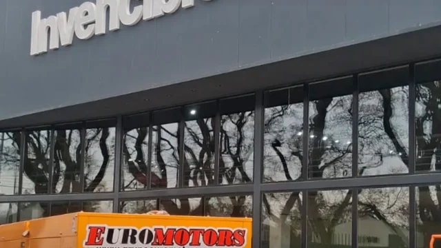 Energía temporal para ferias: cómo evitar fallas durante el evento. Imagen destacada sobre energía temporal para ferias. publicada en Netaware