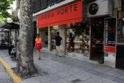 Libreros contra la censura: libros ocultos durante la dictadura argentina. Imagen destacada sobre libreros contra la censura. publicada en Netaware