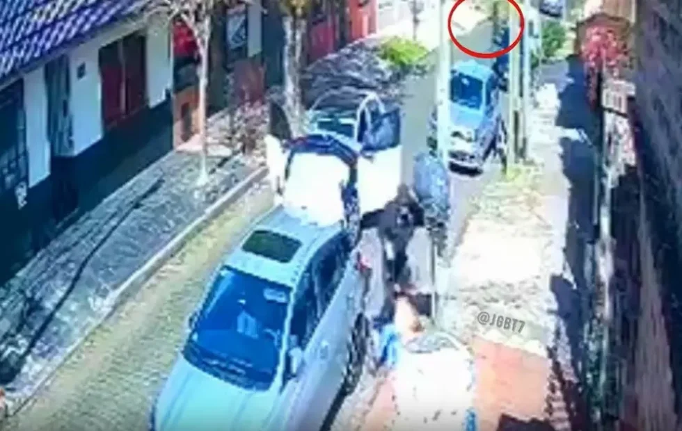 Robo en geriátrico de Lanús: atacaron a dos hermanos a plena luz del día. Imagen destacada sobre robo en geriátrico de Lanús. publicada en Netaware