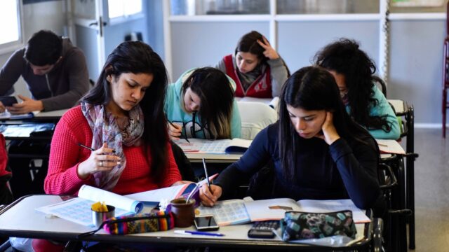 Argentina y Brasil muestran dos formas distintas de incluir en la escuela. Fotografía editorial relacionada con inclusión educativa Argentina Brasil. publicada en Netaware