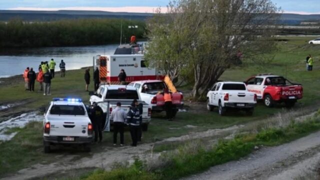 Buscan a dos hermanos desaparecidos en el río Gallegos. Fotografía editorial relacionada con hermanos desaparecidos río Gallegos. publicada en Netaware