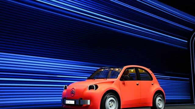 Citroën prepara un 2 CV eléctrico para 2028 con espíritu urbano. Fotografía editorial relacionada con Citroën 2 CV eléctrico. publicada en Netaware