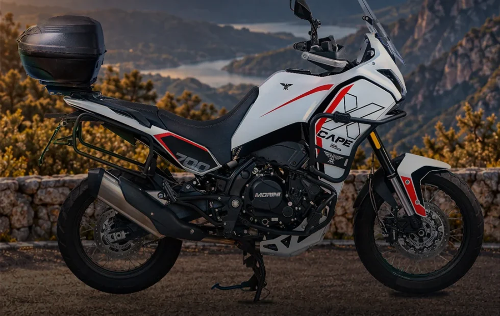 Cómo elegir accesorios para viajar en una Moto Morini X-Cape 700. Fotografía editorial relacionada con accesorios X-Cape 700. publicada en Netaware