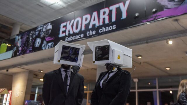 Ekoparty 22 exploró la autonomía tecnológica frente al caos digital. Fotografía editorial relacionada con Ekoparty 22 autonomía tecnológica. publicada en Netaware