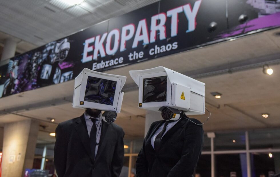 Ekoparty 22 exploró la autonomía tecnológica frente al caos digital. Fotografía editorial relacionada con Ekoparty 22 autonomía tecnológica. publicada en Netaware