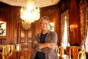 Emmanuel Carrère llenó Buenos Aires y explicó su literatura de lo real. Fotografía editorial relacionada con Emmanuel Carrère en Buenos Aires. publicada en Netaware