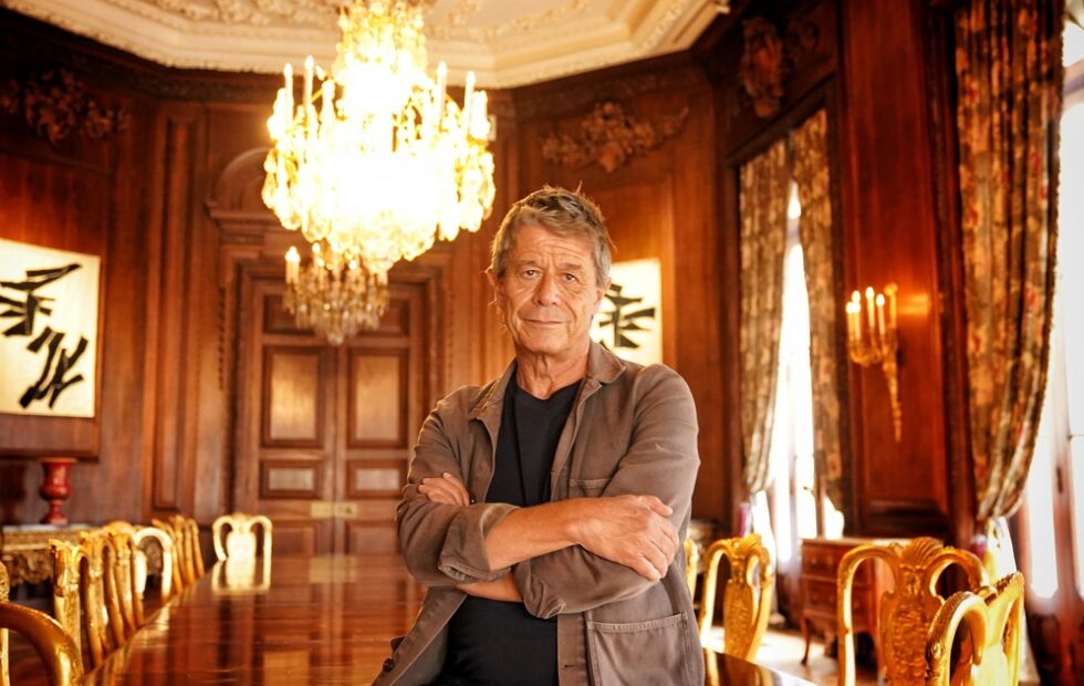 Emmanuel Carrère llenó Buenos Aires y explicó su literatura de lo real. Fotografía editorial relacionada con Emmanuel Carrère en Buenos Aires. publicada en Netaware