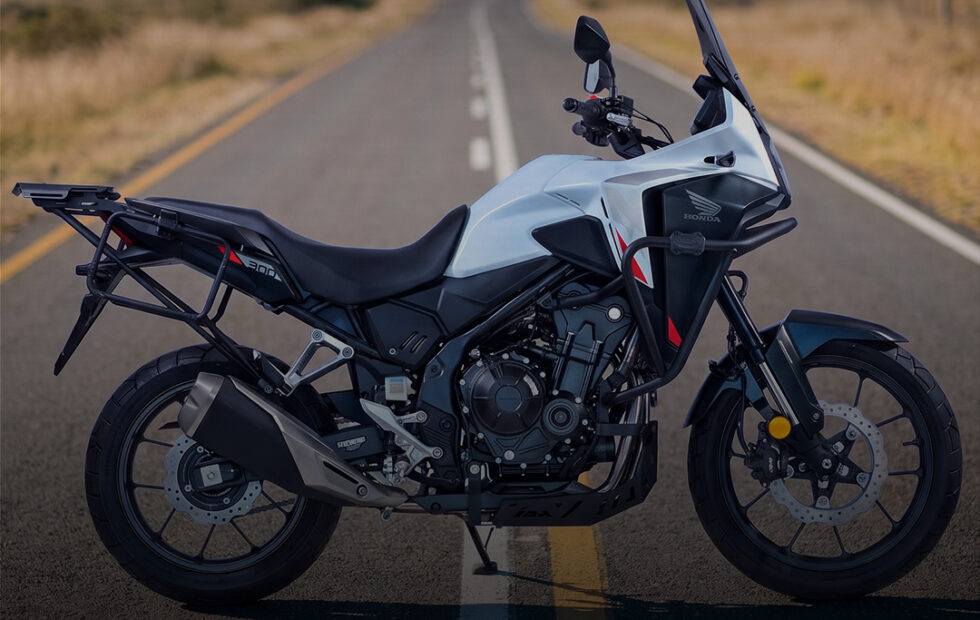 Honda NX500 para viajar: cómo ordenar el equipamiento. Imagen destacada sobre Honda NX500 para viajar. publicada en Netaware