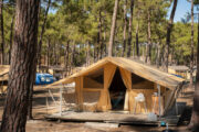 Huttopia abrirá en Mar Azul su primer camping de América Latina. Fotografía editorial relacionada con camping Huttopia en Mar Azul. publicada en Netaware