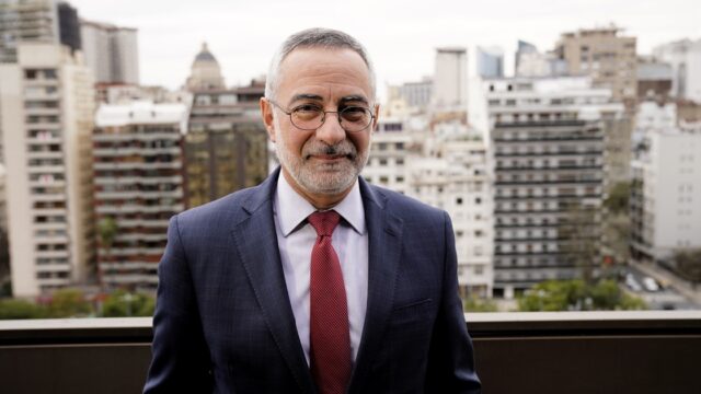 La elección brasileña demora el regreso del embajador a Buenos Aires. Fotografía editorial relacionada con regreso del embajador brasileño. publicada en Netaware