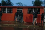 Posadas: murió un joven tras ingerir una bolsita durante un allanamiento. Fotografía editorial relacionada con muerte durante allanamiento. publicada en Netaware
