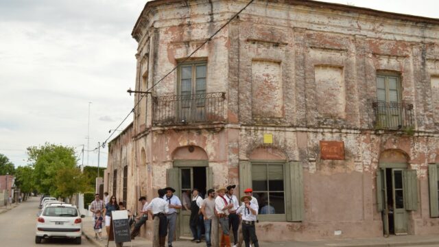 San Antonio de Areco: tradición y diseño de autor en sus talleres. Imagen destacada sobre tradición y diseño de autor. publicada en Netaware