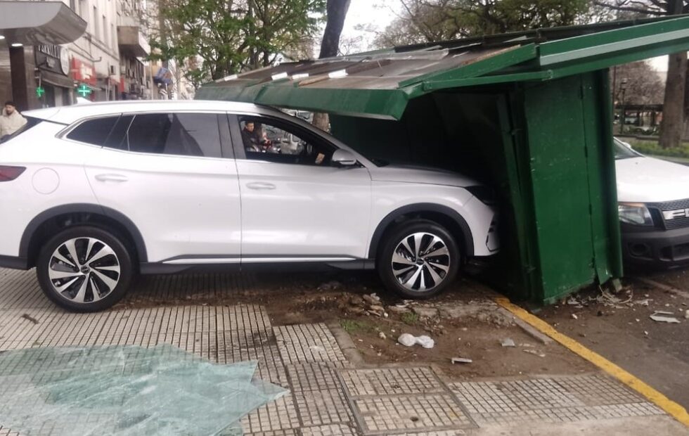 Seguro para autos híbridos y eléctricos: qué cubre y cómo se reparan. Imagen destacada sobre seguro para autos híbridos. publicada en Netaware