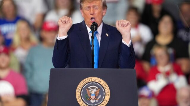 Trump, la IA y la política convertida en espectáculo. Fotografía editorial relacionada con Trump política convertida espectáculo. publicada en Netaware